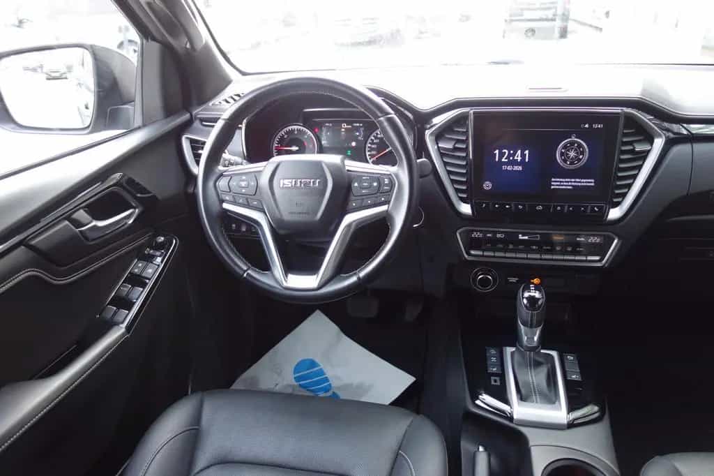 Isuzu D-Max Double Cab 4WD V-CROSS LED/KAM/HARDTOP 03/2023-photo-3