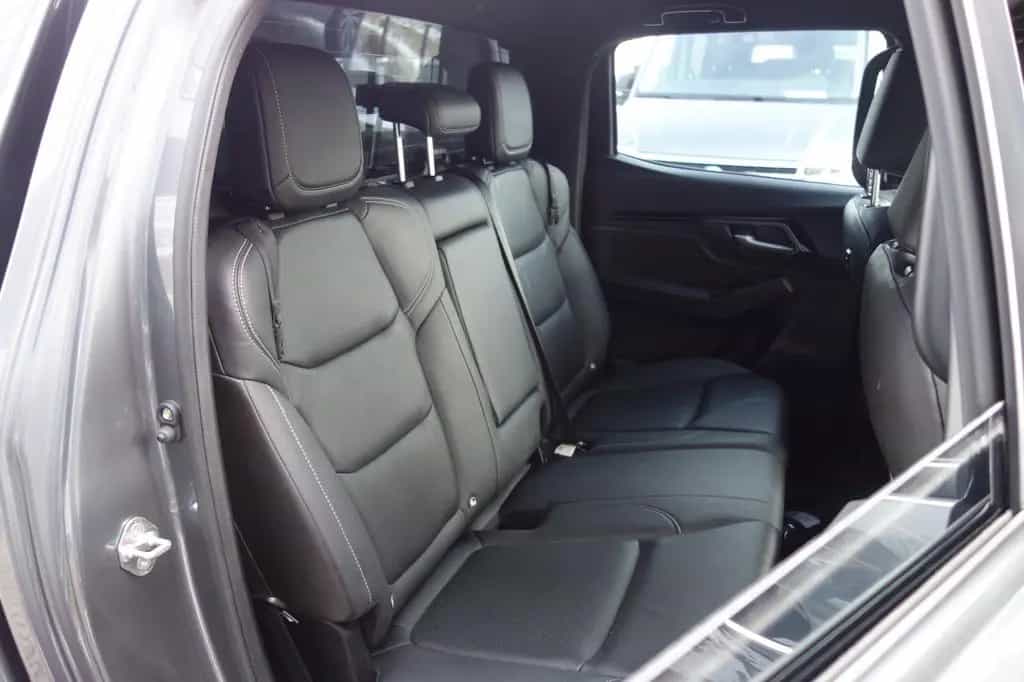 Isuzu D-Max Double Cab 4WD V-CROSS LED/KAM/HARDTOP 03/2023-photo-7