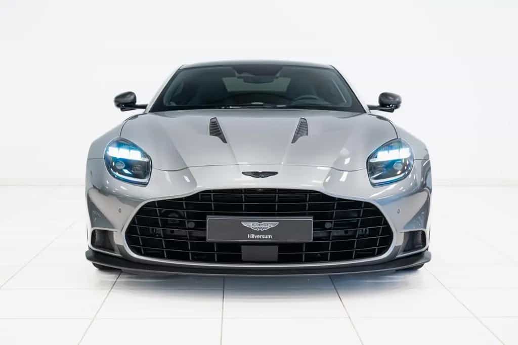 Aston Martin Vanquish Coupe | 25MY | Full Factory Options | 09/2024-photo-1