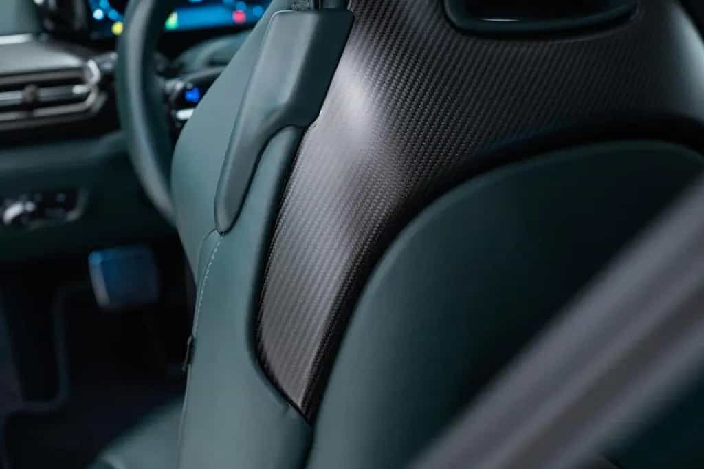 Aston Martin Vanquish Coupe | 25MY | Full Factory Options | 09/2024-photo-15