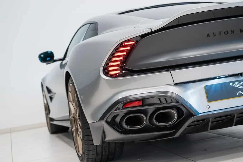 Aston Martin Vanquish Coupe | 25MY | Full Factory Options | 09/2024-photo-20