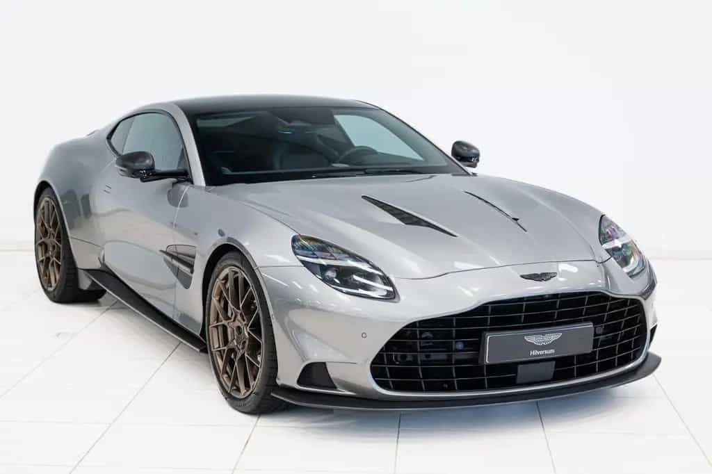Aston Martin Vanquish Coupe | 25MY | Full Factory Options | 09/2024-photo-6