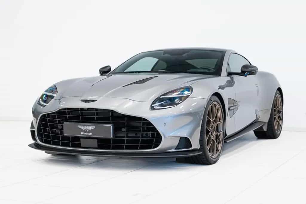 Aston Martin Vanquish Coupe | 25MY | Full Factory Options | 09/2024-photo-7