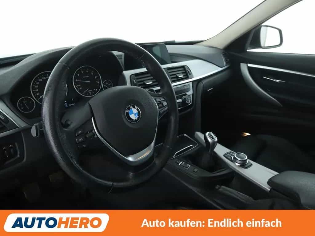 BMW 3 Series 318i Sport Line*NAVI*TEMPO*PDC*SHZ*ALU*KLIMA 05/2019-photo-10