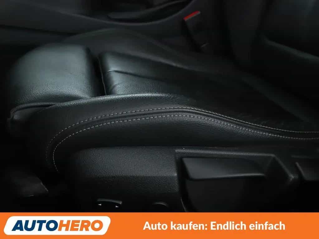 BMW 3 Series 318i Sport Line*NAVI*TEMPO*PDC*SHZ*ALU*KLIMA 05/2019-photo-26
