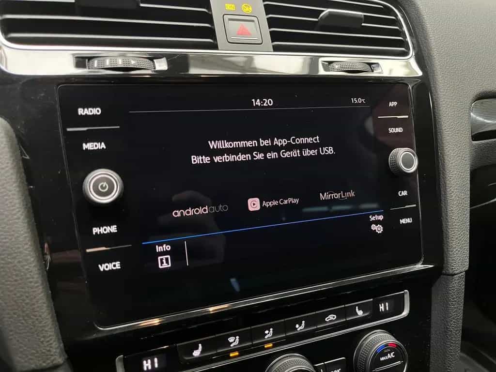 Volkswagen Golf VII Variant Sound 1.0 TSI AHK Schwenkbar 03/2018-photo-16