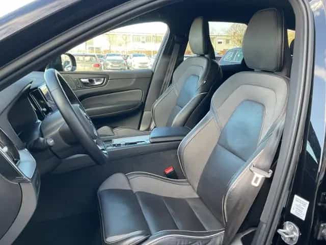 Volvo XC60 B4 Plus Dark 2WD ACC 360° Google BLIS 02/2023-photo-15