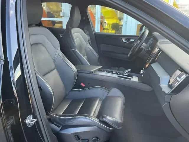 Volvo XC60 B4 Plus Dark 2WD ACC 360° Google BLIS 02/2023-photo-16