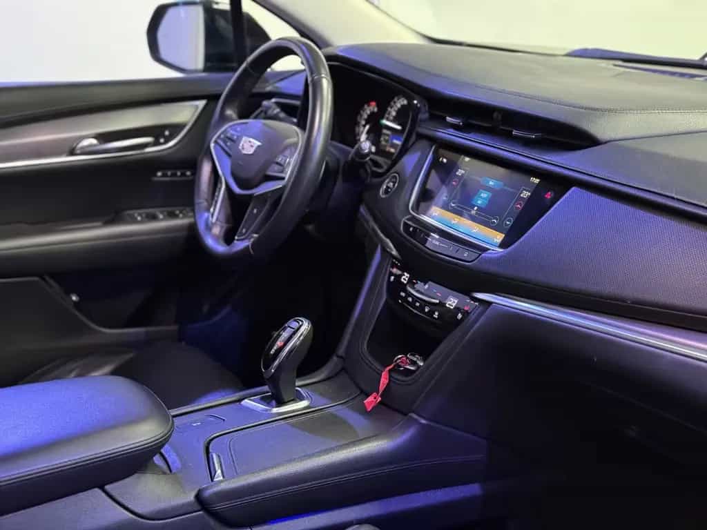 Cadillac XT5 Luxury AWD/Leder/Carplay/Sitzhzg./TOP 01/2018-photo-10