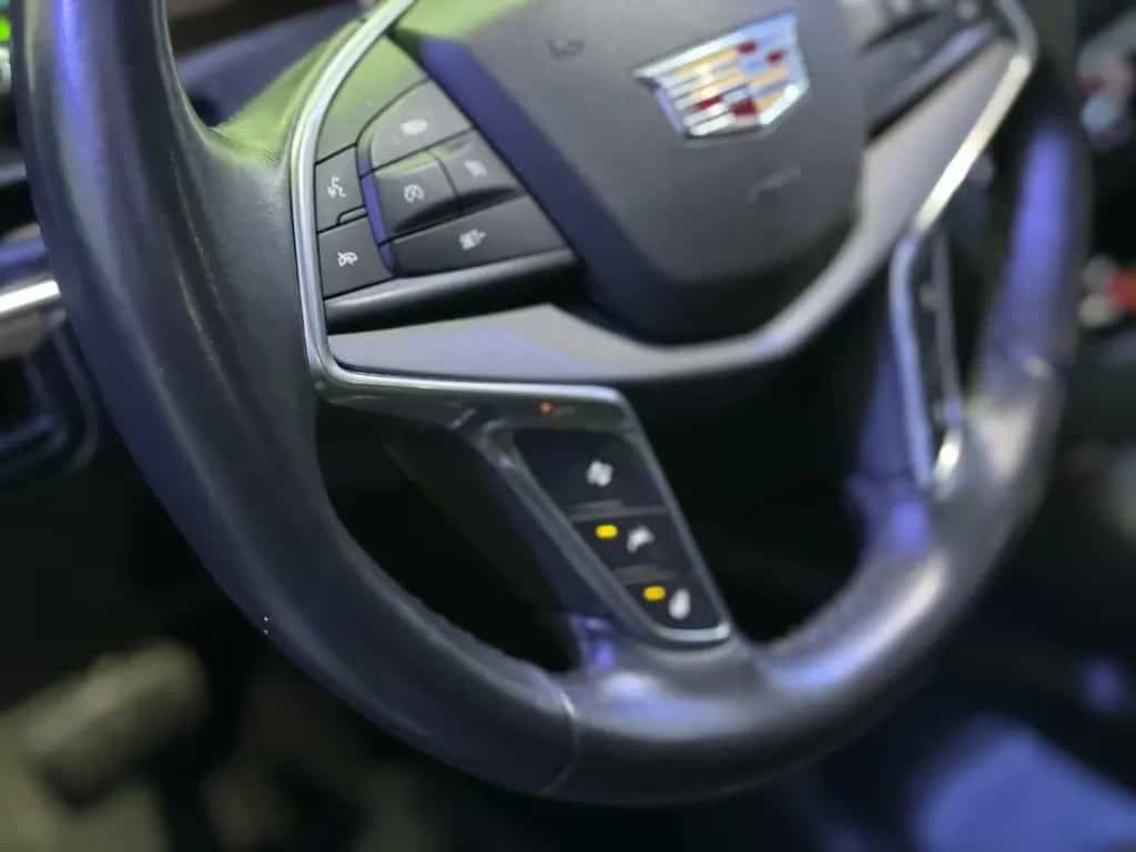 Cadillac XT5 Luxury AWD/Leder/Carplay/Sitzhzg./TOP 01/2018-photo-13