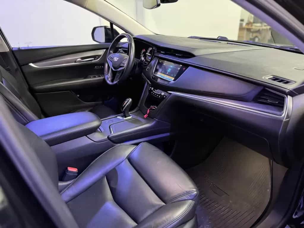 Cadillac XT5 Luxury AWD/Leder/Carplay/Sitzhzg./TOP 01/2018-photo-8