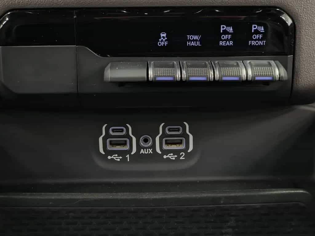 Dodge RAM 5.7 V8 HEMI Rebel*Unfallfrei*MwSt Ramboxen 12/2022-photo-28
