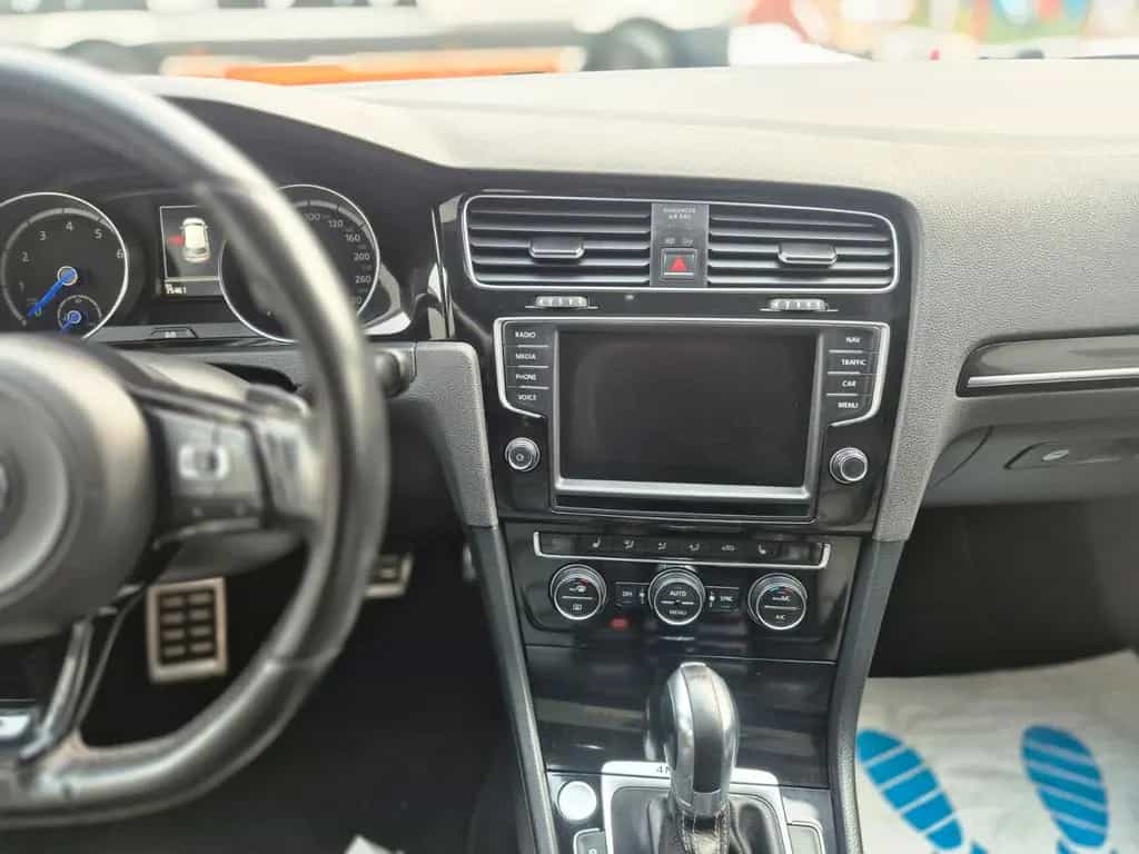 Volkswagen Golf VII Lim. R BMT 4Motion R_line 02/2015-photo-11