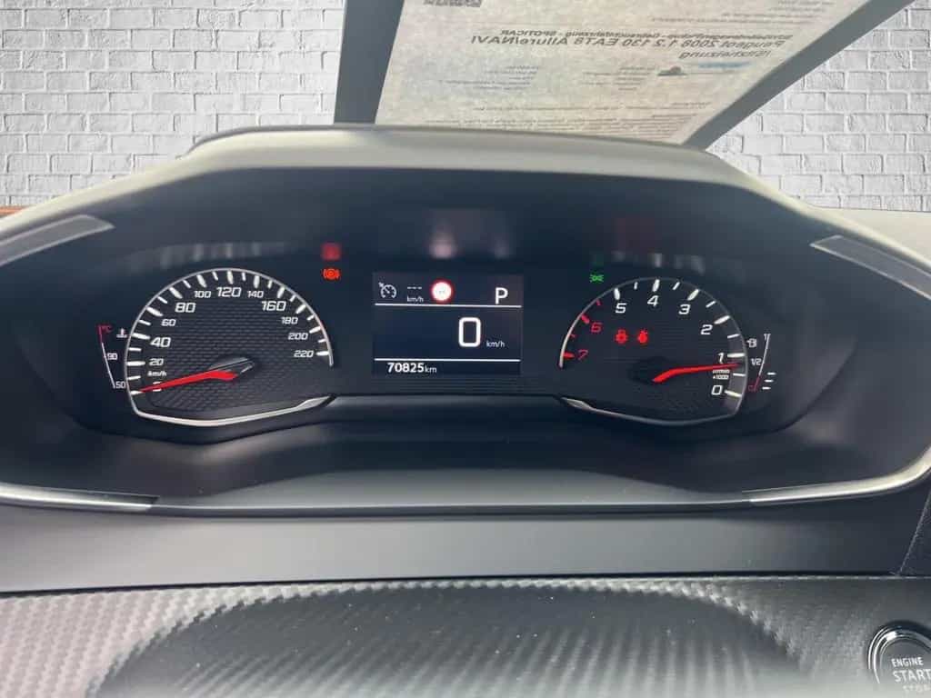 Peugeot 2008 1.2 130 EAT8 Allure NAVI Sitzheizung 06/2020-photo-11