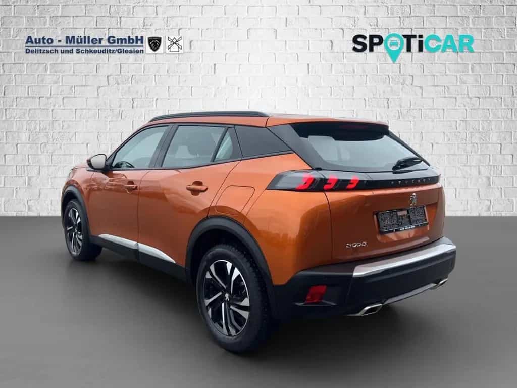 Peugeot 2008 1.2 130 EAT8 Allure NAVI Sitzheizung 06/2020-photo-5
