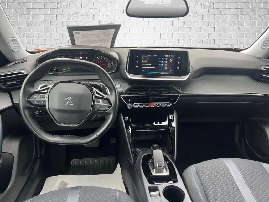 Peugeot 2008 1.2 130 EAT8 Allure NAVI Sitzheizung 06/2020-photo-7
