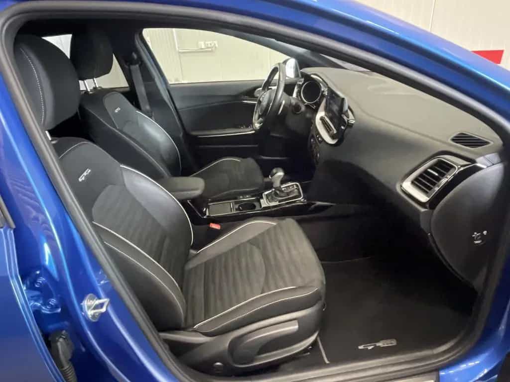 Kia Ceed SW 1.5 T-GDI GT Line 12/2022-photo-17