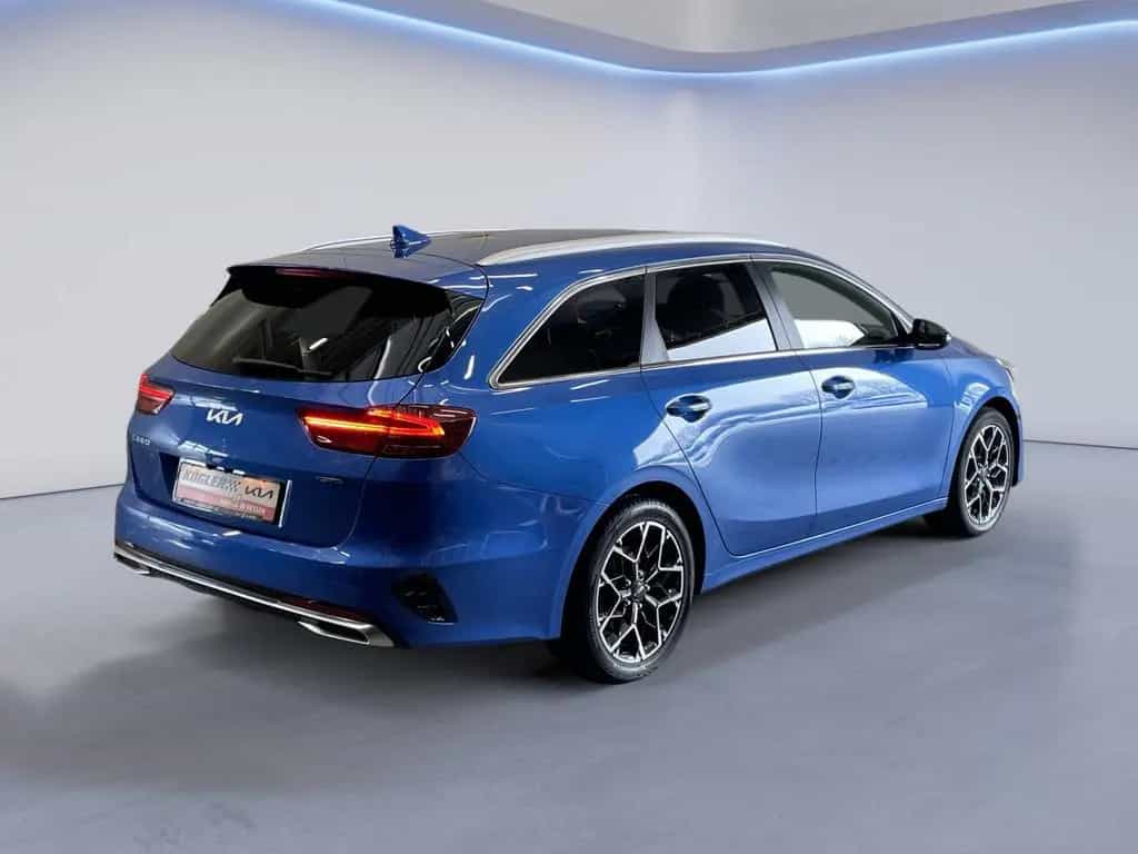 Kia Ceed SW 1.5 T-GDI GT Line 12/2022-photo-2