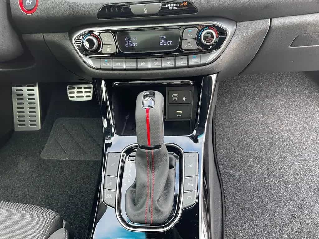 Hyundai i30 FL 5-Trer 1.6 T-GDI N-Line KlimaA*LED*Navi 04/2026-photo-15