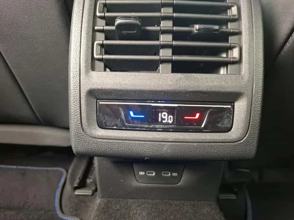 Volkswagen Golf VIII Lim. R 4Motion *MATRIX*NAVI*KESSY*CAM* 08/2022-photo-17