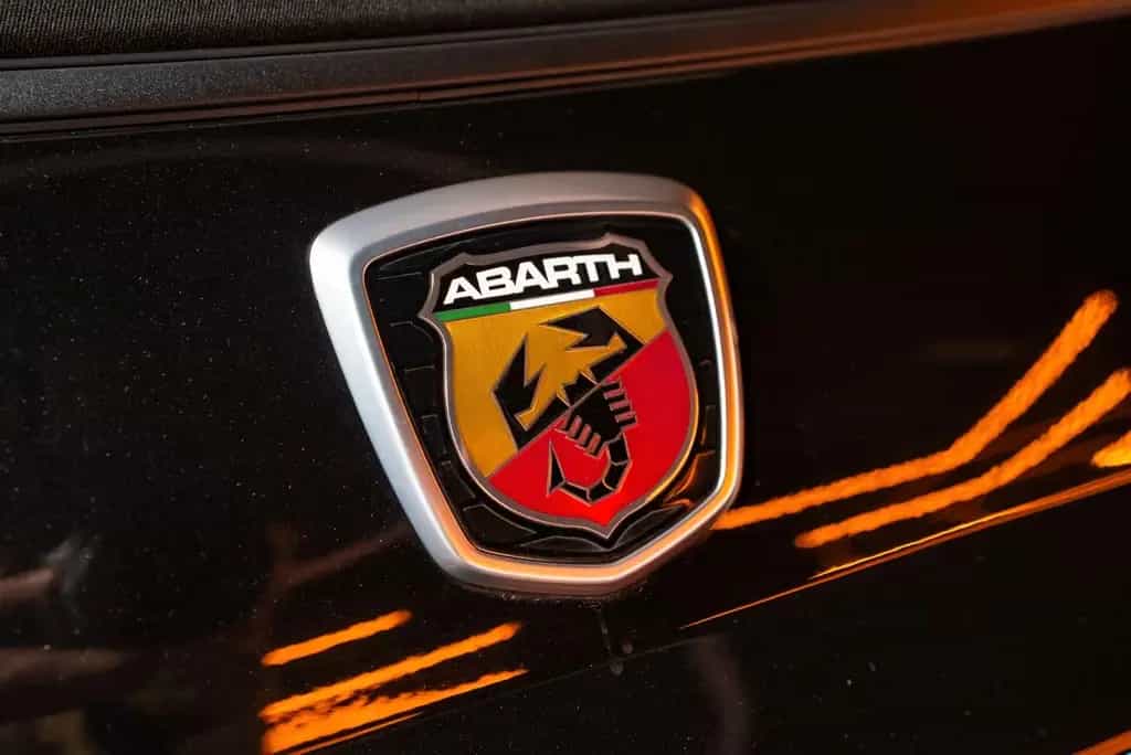 Abarth 500 Cabrio 595 C Pista 03/2025-photo-27