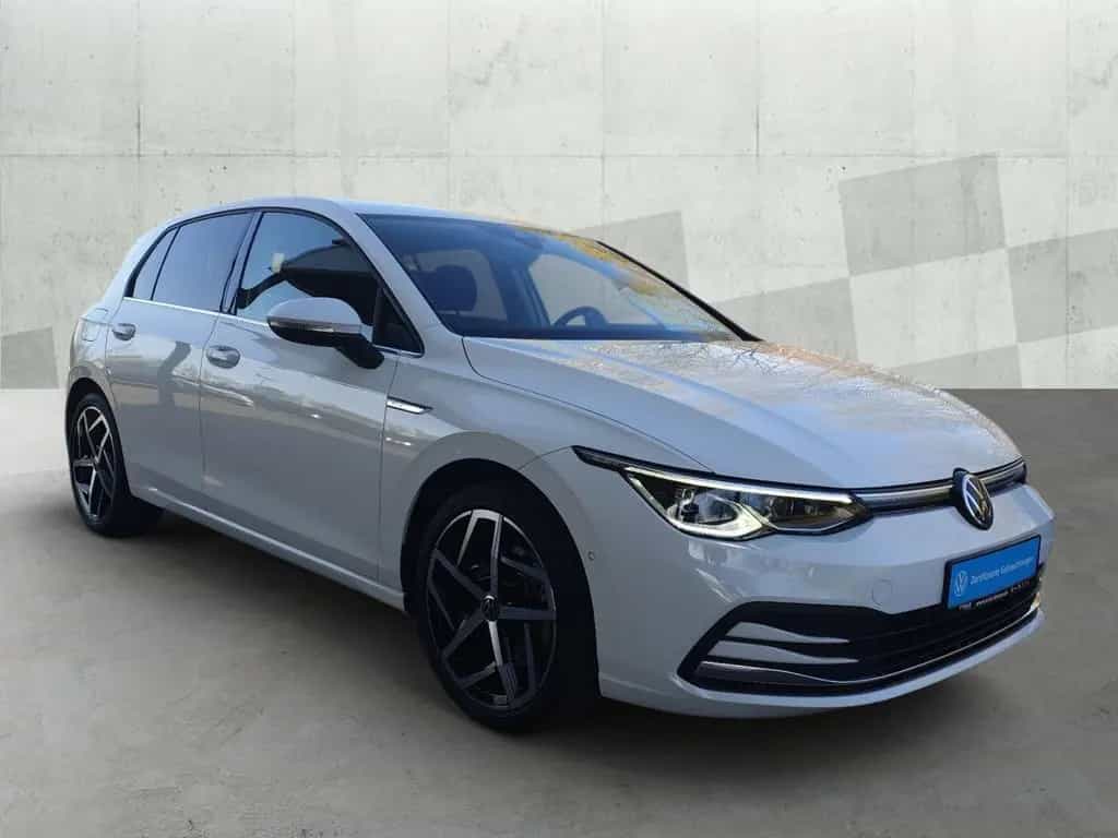 Volkswagen Golf VIII 1.5 eTSI DSG STYLE +IQ.LIGHT +ACC +RKA 01/2022-photo-2