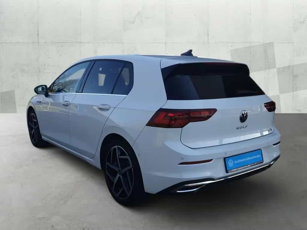 Volkswagen Golf VIII 1.5 eTSI DSG STYLE +IQ.LIGHT +ACC +RKA 01/2022-photo-4