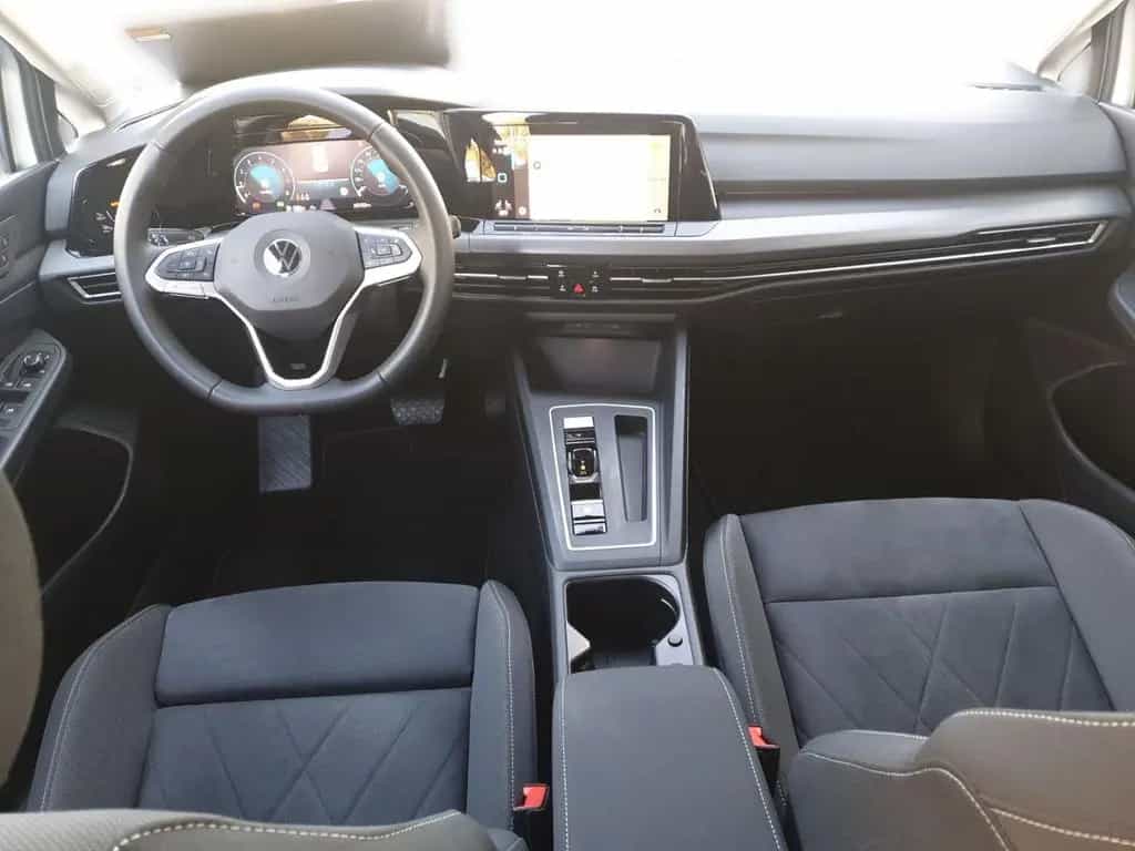 Volkswagen Golf VIII 1.5 eTSI DSG STYLE +IQ.LIGHT +ACC +RKA 01/2022-photo-9