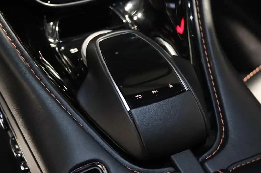 Aston Martin DBS Superleggera - Premium Audio - Full Seats 02/2019-photo-15