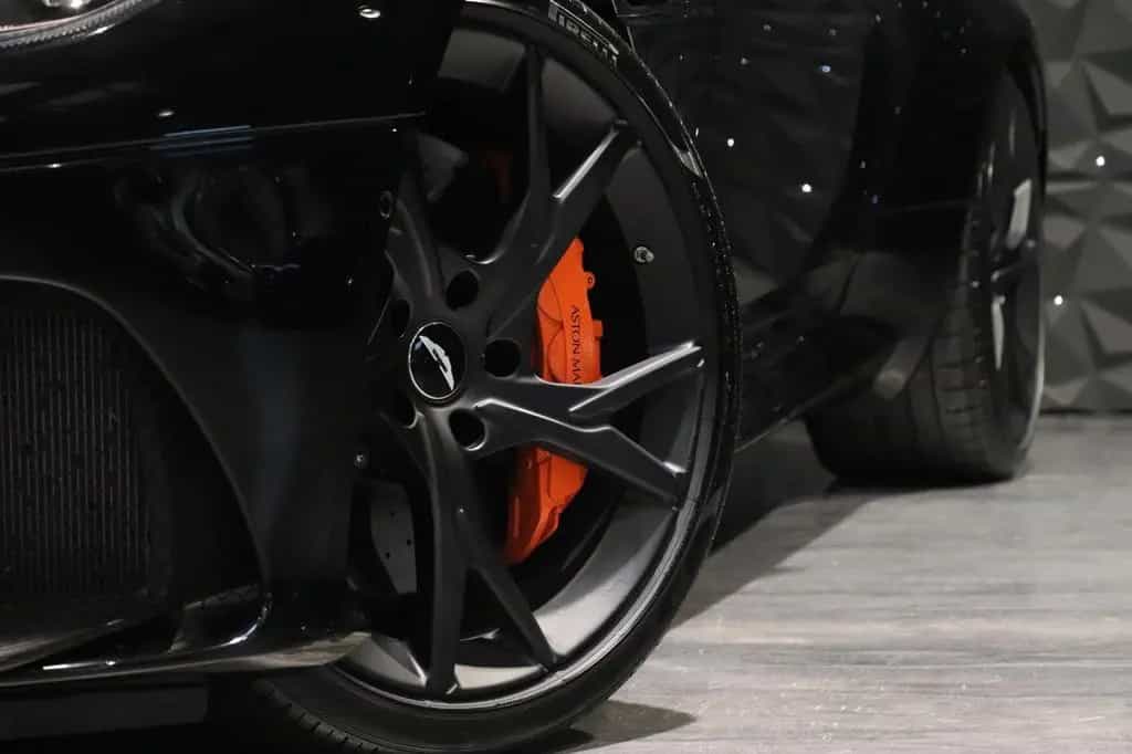 Aston Martin DBS Superleggera - Premium Audio - Full Seats 02/2019-photo-22