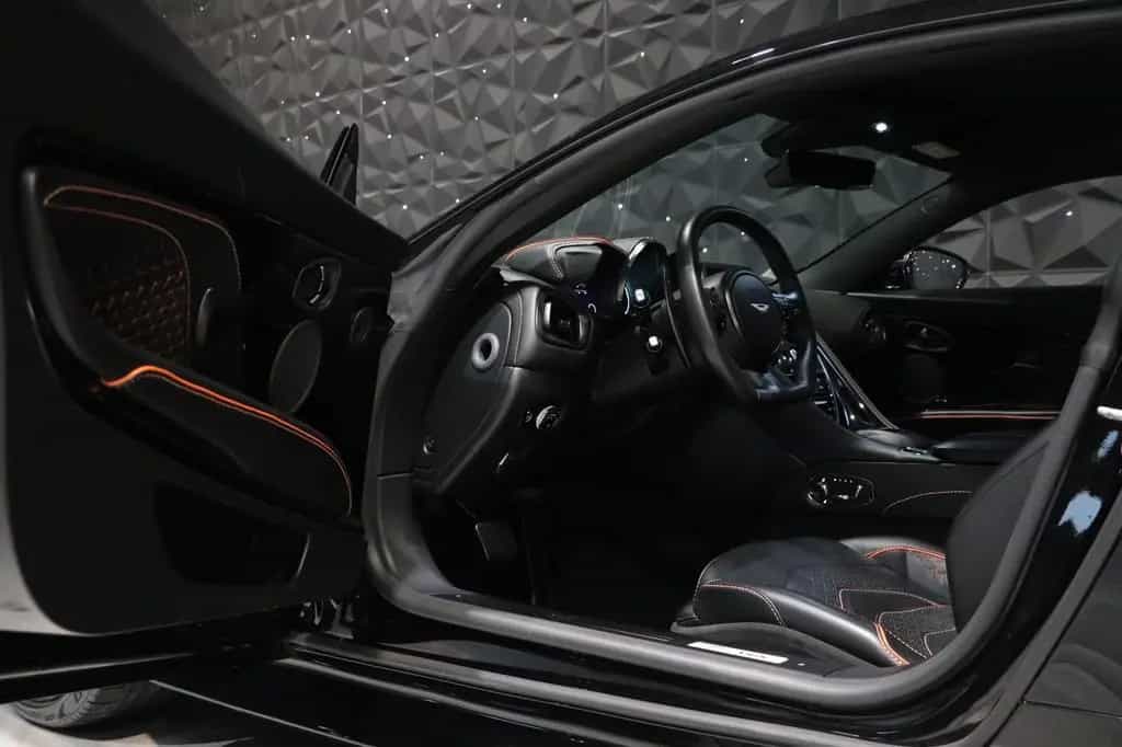 Aston Martin DBS Superleggera - Premium Audio - Full Seats 02/2019-photo-6