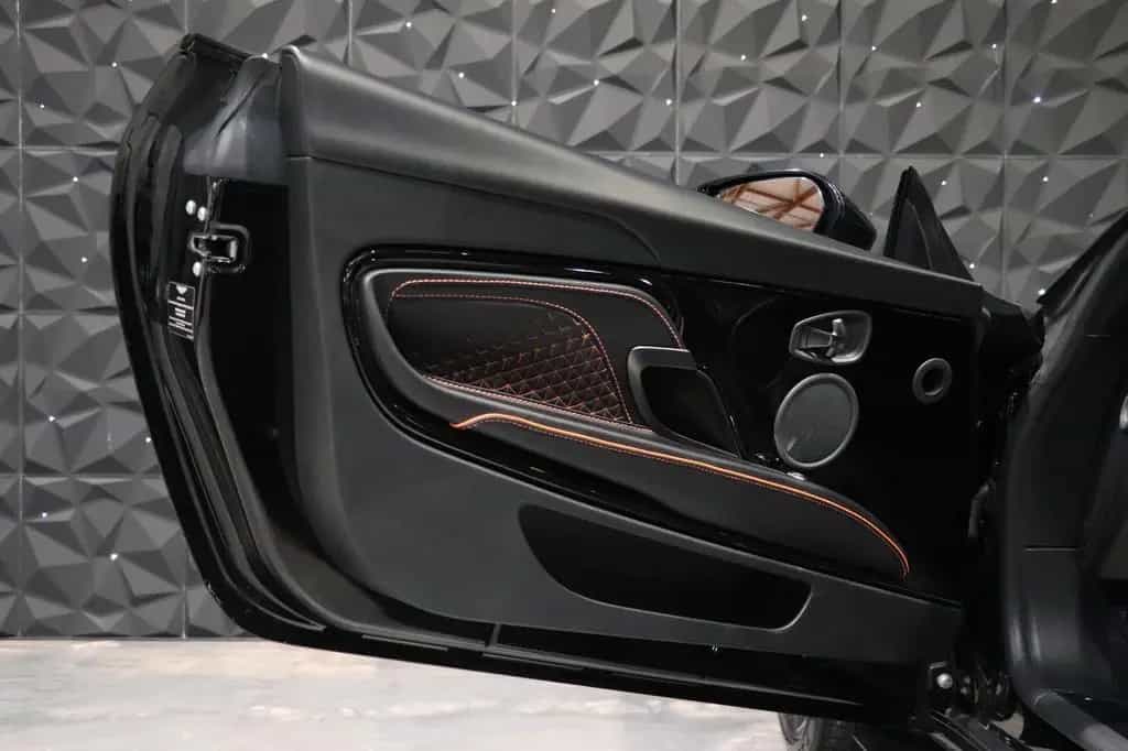 Aston Martin DBS Superleggera - Premium Audio - Full Seats 02/2019-photo-8
