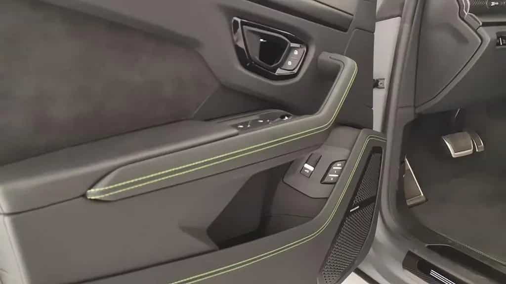 Lamborghini Urus Urus - Urus 4.0 V8 S auto 01/2024-photo-13