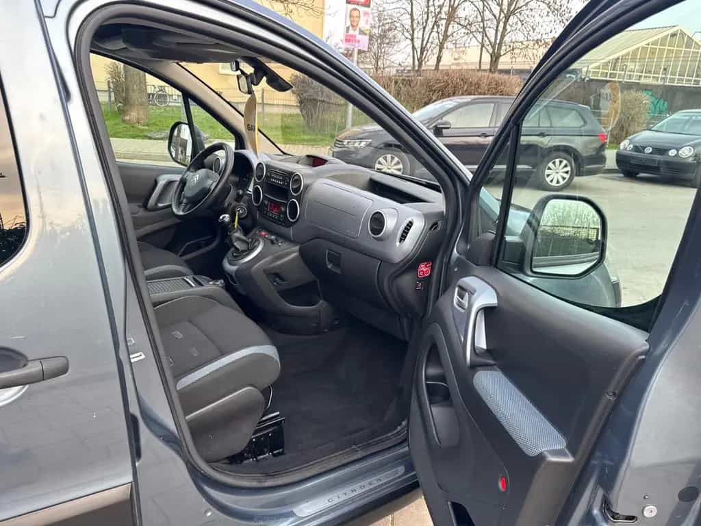 Citroën Berlingo 1.6 Kombi XTR 5-SITZER+KLIMAAUT+MFL+ISO 01/2009-photo-20
