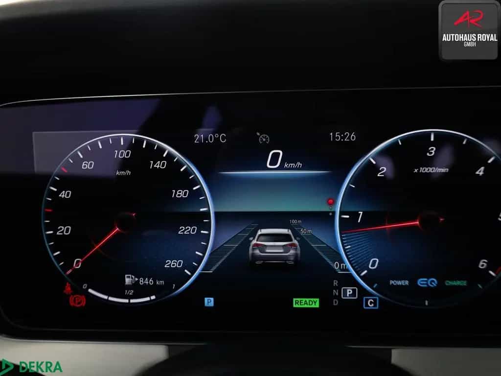 Mercedes-Benz E 300 d T 4M AMG KAMERA,PANO,AMBIENTE,MEMORY,AHK 07/2022-photo-18
