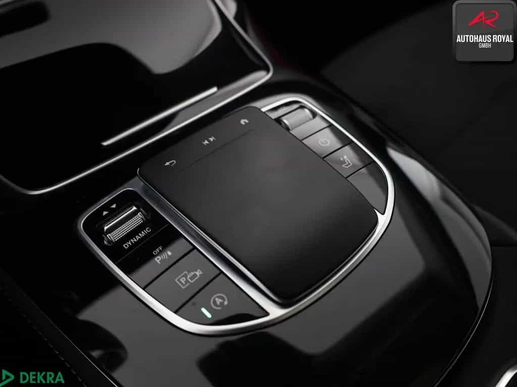 Mercedes-Benz E 300 d T 4M AMG KAMERA,PANO,AMBIENTE,MEMORY,AHK 07/2022-photo-19