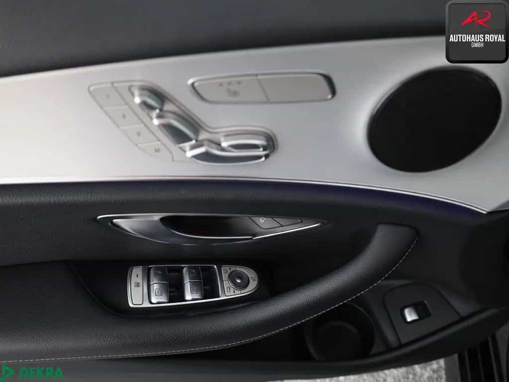 Mercedes-Benz E 300 d T 4M AMG KAMERA,PANO,AMBIENTE,MEMORY,AHK 07/2022-photo-22