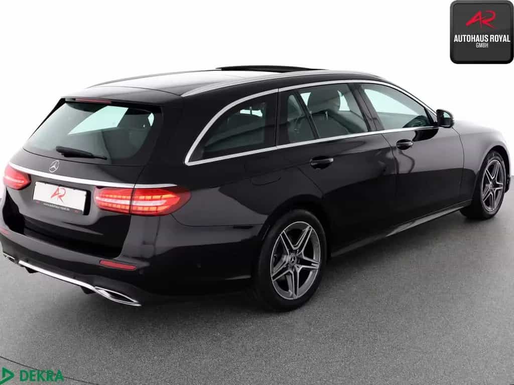 Mercedes-Benz E 300 d T 4M AMG KAMERA,PANO,AMBIENTE,MEMORY,AHK 07/2022-photo-4