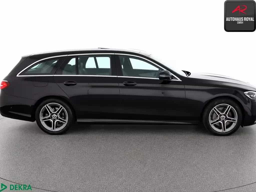 Mercedes-Benz E 300 d T 4M AMG KAMERA,PANO,AMBIENTE,MEMORY,AHK 07/2022-photo-5
