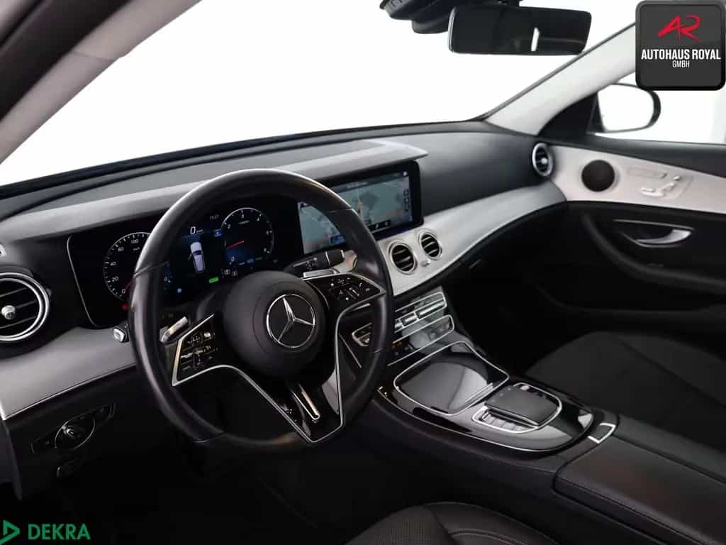 Mercedes-Benz E 300 d T 4M AMG KAMERA,PANO,AMBIENTE,MEMORY,AHK 07/2022-photo-8
