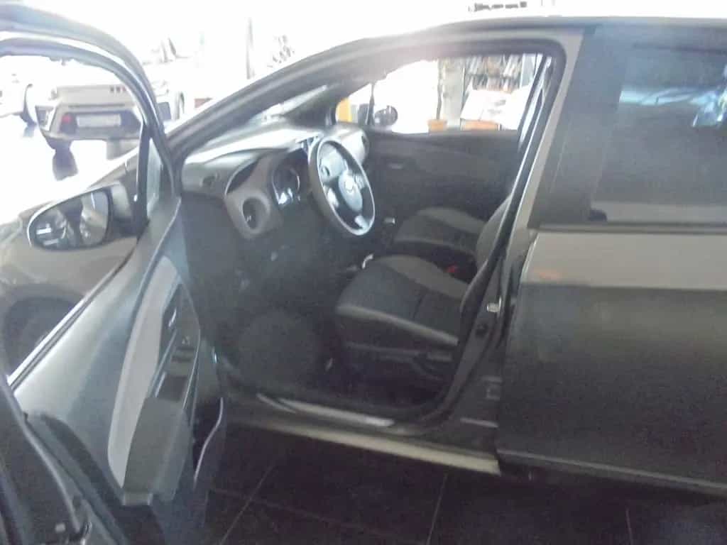 Toyota Yaris 5-Türer 1,5-Dual-VVT-iE Style Selection 03/2021-photo-6