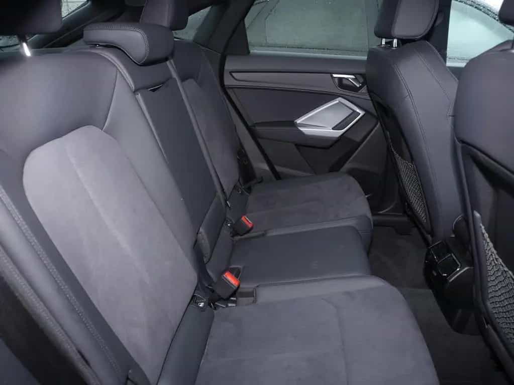 Audi Q3 Sportback 35 TFSI S line Ext. AHK Navi RüKa 08/2025-photo-5