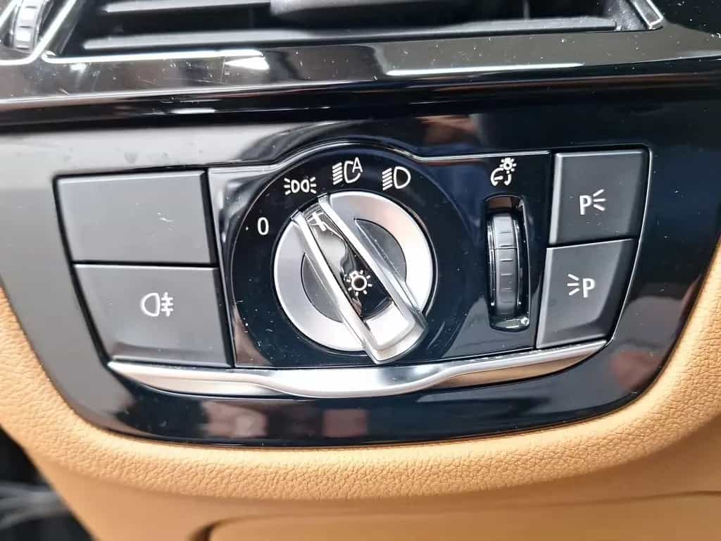 BMW 5 Series d xDrive Touring AHK Driv.Assist.Prof Kamera 11/2022-photo-19