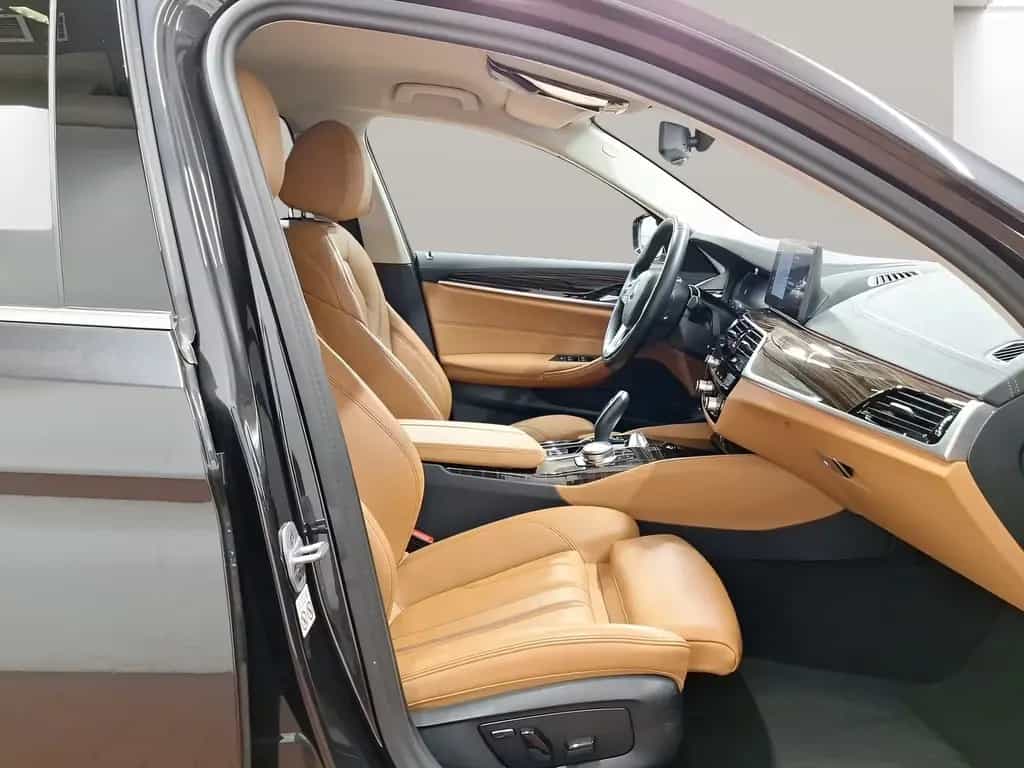 BMW 5 Series d xDrive Touring AHK Driv.Assist.Prof Kamera 11/2022-photo-4