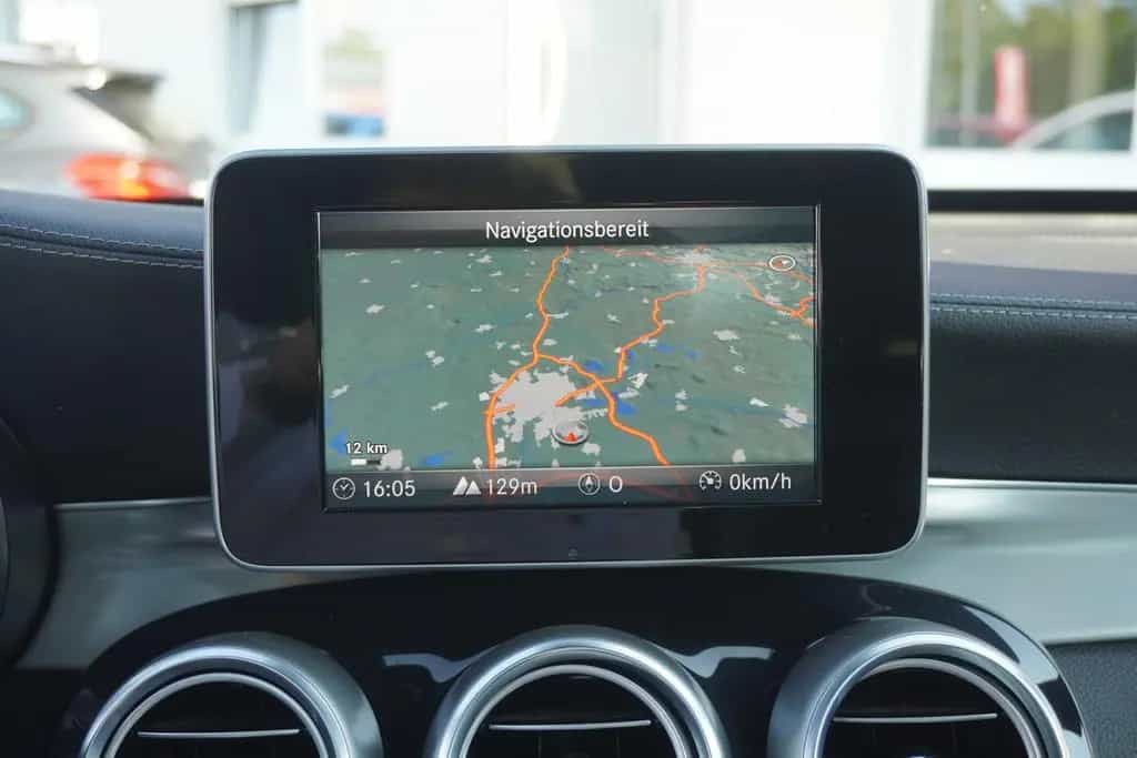 Mercedes-Benz GLC 250 4Matic Aut. LED Navi Panorama Burmester 04/2017-photo-21