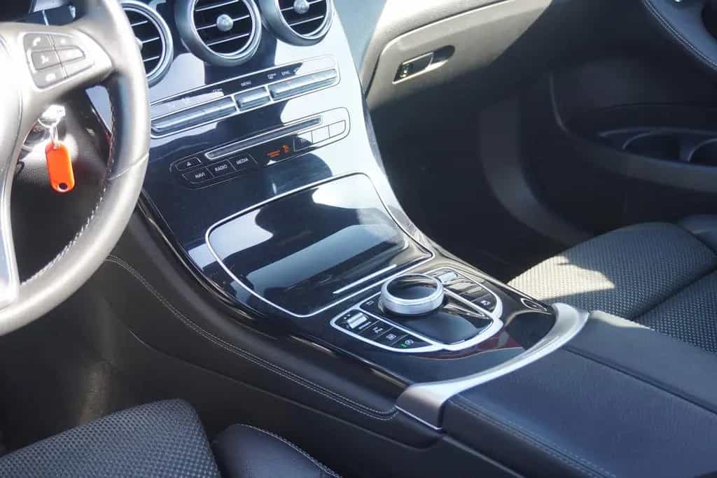 Mercedes-Benz GLC 250 4Matic Aut. LED Navi Panorama Burmester 04/2017-photo-26
