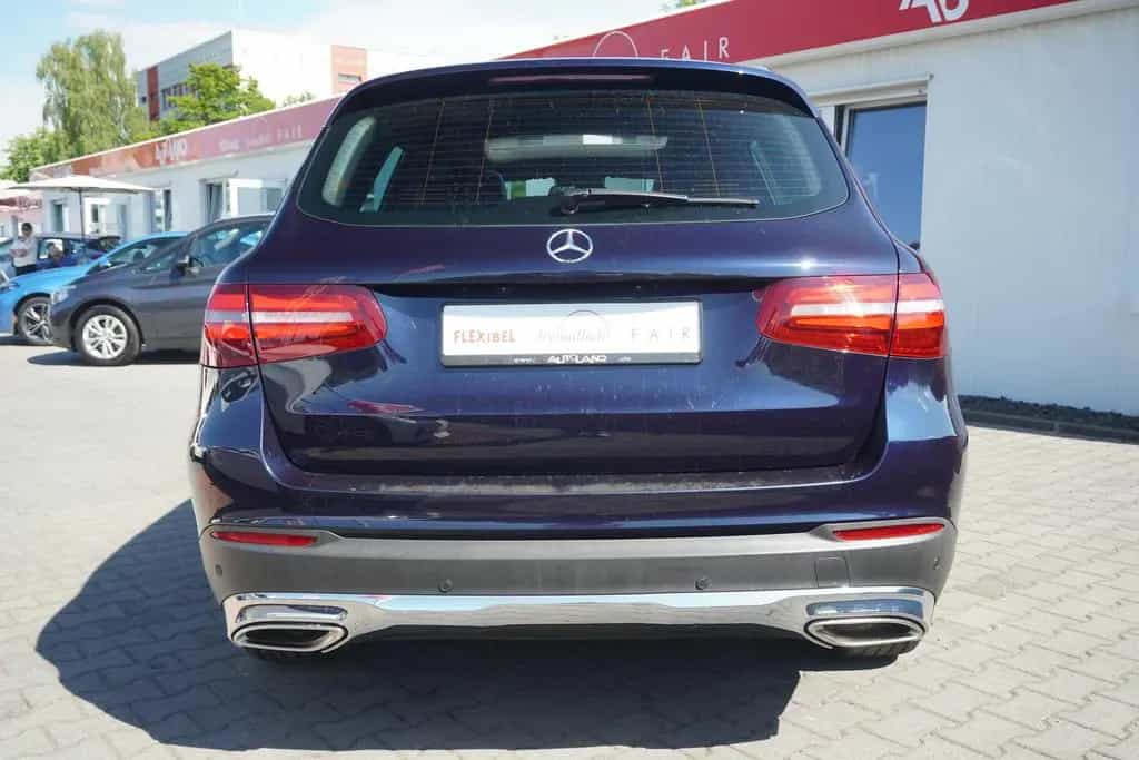 Mercedes-Benz GLC 250 4Matic Aut. LED Navi Panorama Burmester 04/2017-photo-4