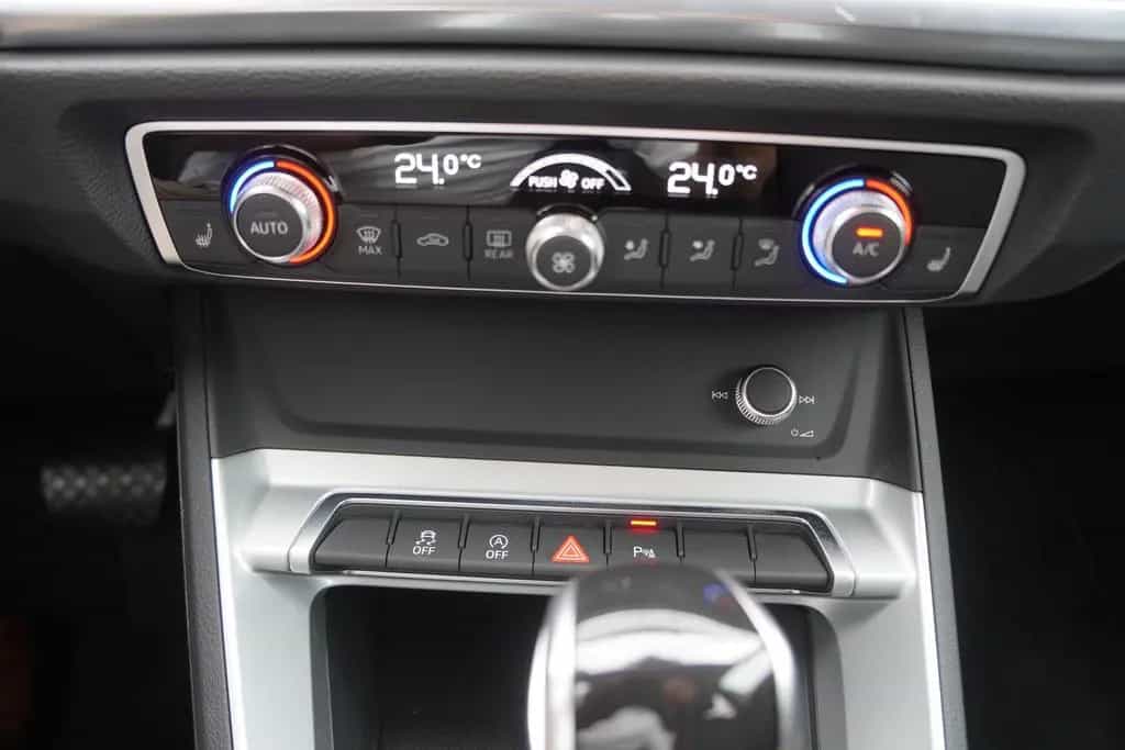 Audi Q3 40 TFSI quattro S line S-Tronic LED Navi PDC 10/2019-photo-25