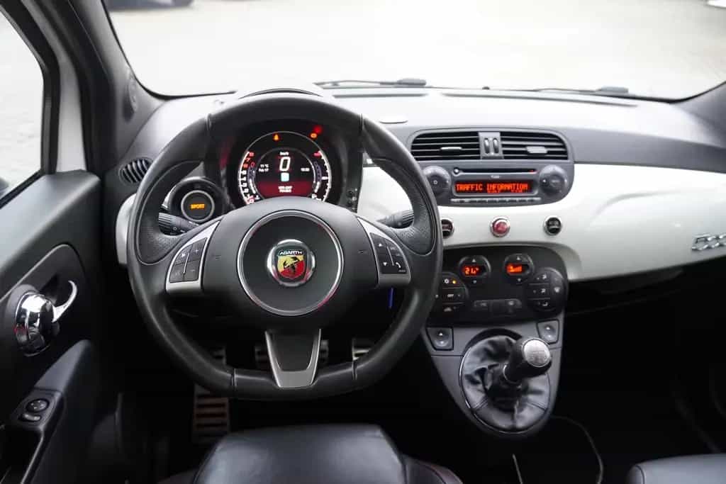 Abarth 595 1.4 Turismo Bi-Xenon Klimaaut. Panorama PDC 06/2016-photo-11