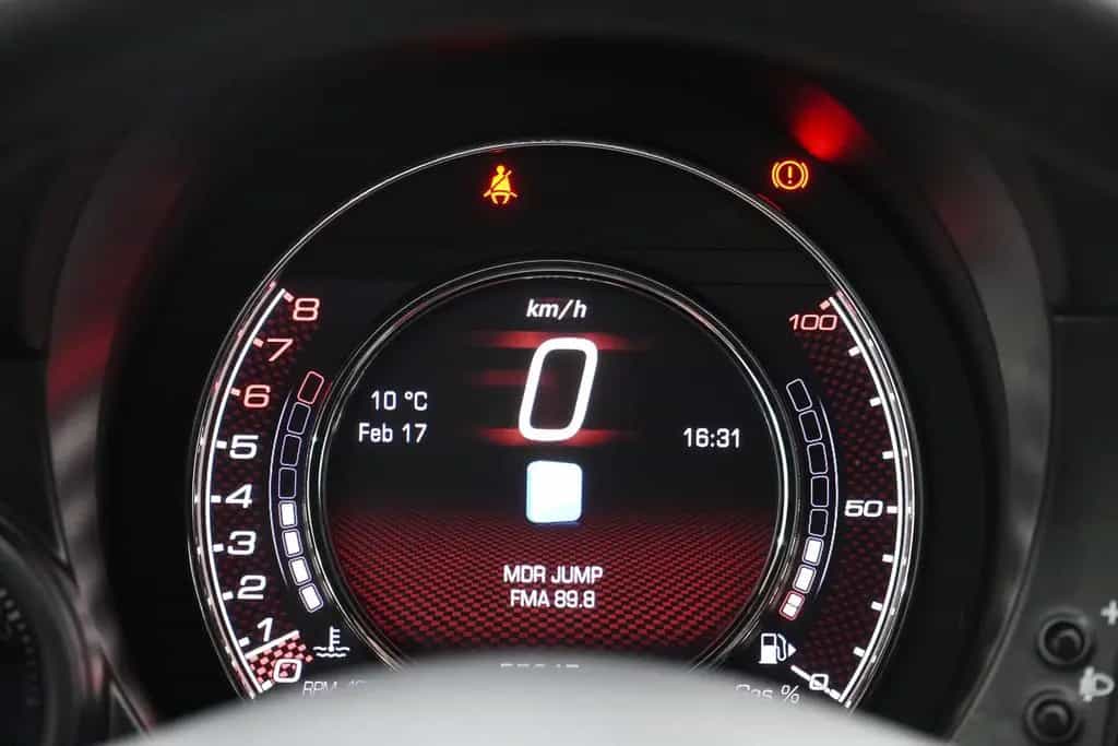 Abarth 595 1.4 Turismo Bi-Xenon Klimaaut. Panorama PDC 06/2016-photo-18